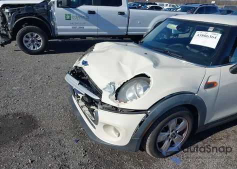 2015 Mini Hardtop Cooper из США, поврежденный, VIN WMWXM5C51F3A58665